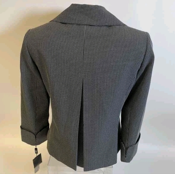 Nwt Tahari Women's Black and White Checkered Blazer Sz 4 Petite - Picture 2 of 5